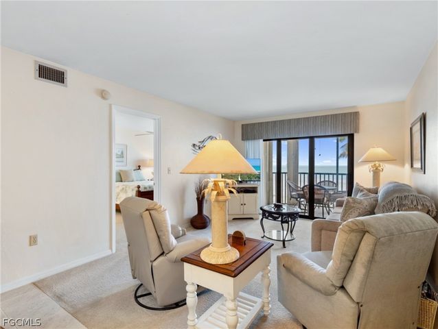 7500 Estero BLVD 203, Fort Myers Beach, FL 33931