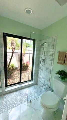 425 Deer Creek Path E, Deerfield Beach, FL 33442