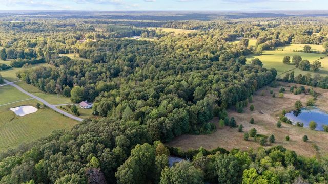 1127 E Pruett Rd, Dickson, TN 37055