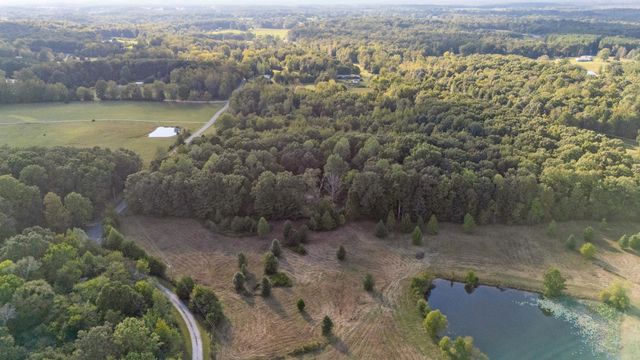 1127 E Pruett Rd, Dickson, TN 37055