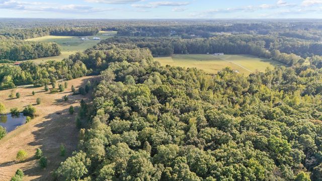 1127 E Pruett Rd, Dickson, TN 37055