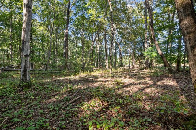 1127 E Pruett Rd, Dickson, TN 37055