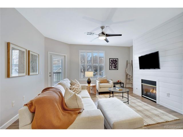 6005 Castlegate Dr W B22, Castle Rock, CO 80108