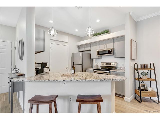 6005 Castlegate Dr W B22, Castle Rock, CO 80108