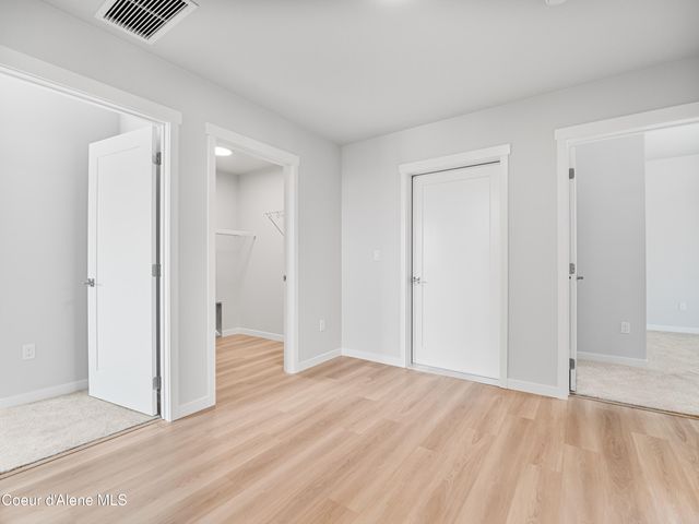 1229 E MILLWORX LOOP, Post Falls, ID 83854