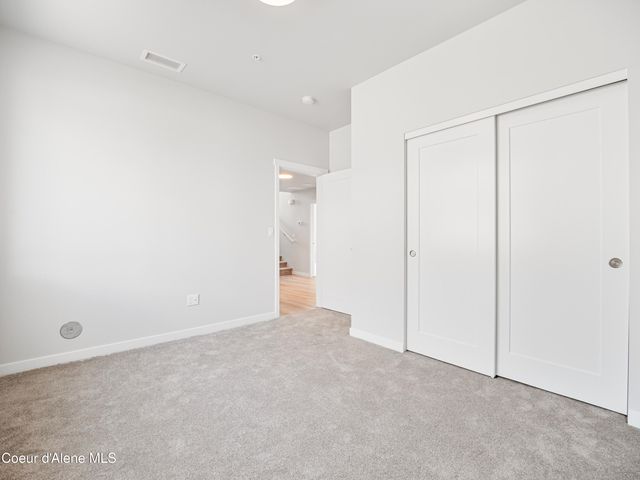 1229 E MILLWORX LOOP, Post Falls, ID 83854