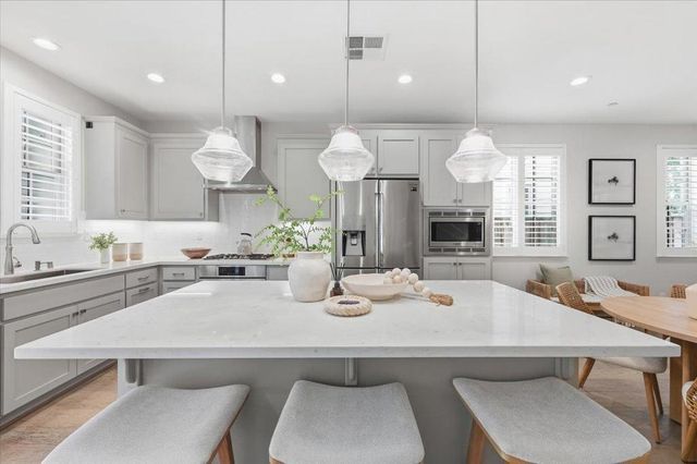 182 Melia Loop, Mountain View, CA 94043