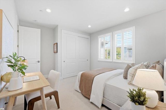 182 Melia Loop, Mountain View, CA 94043