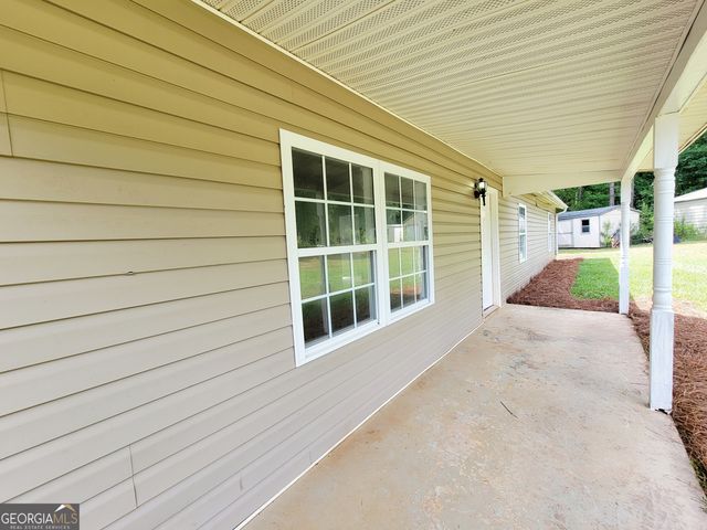 304 Baughs Cross Road, West Point, GA 31833