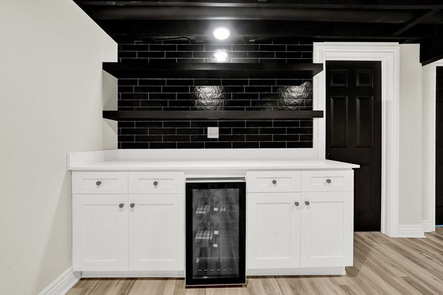 15056 Wabash Avenue, South Holland, IL 60473