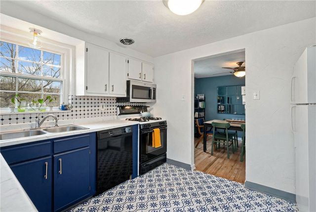 2014 Woodward Ave, Brookline, PA 15226