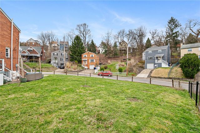 2014 Woodward Ave, Brookline, PA 15226