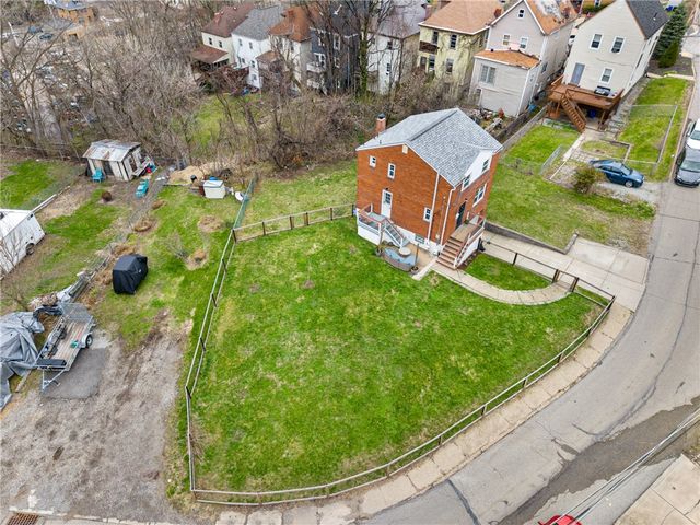 2014 Woodward Ave, Brookline, PA 15226