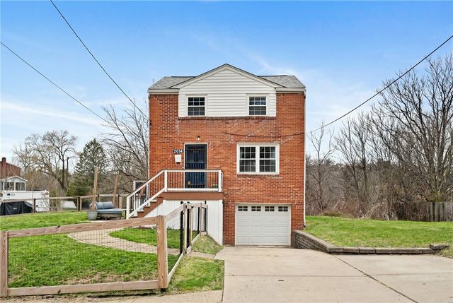 2014 Woodward Ave, Brookline, PA 15226