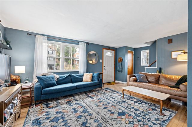 2014 Woodward Ave, Brookline, PA 15226