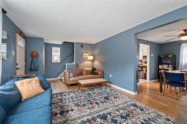 2014 Woodward Ave, Brookline, PA 15226