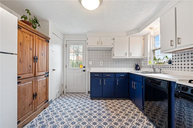 2014 Woodward Ave, Brookline, PA 15226