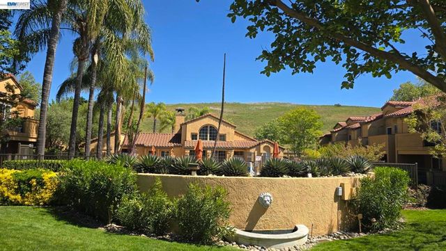 735 Watson Canyon Ct 218, San Ramon, CA 94582