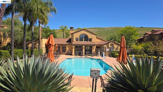 735 Watson Canyon Ct 218, San Ramon, CA 94582