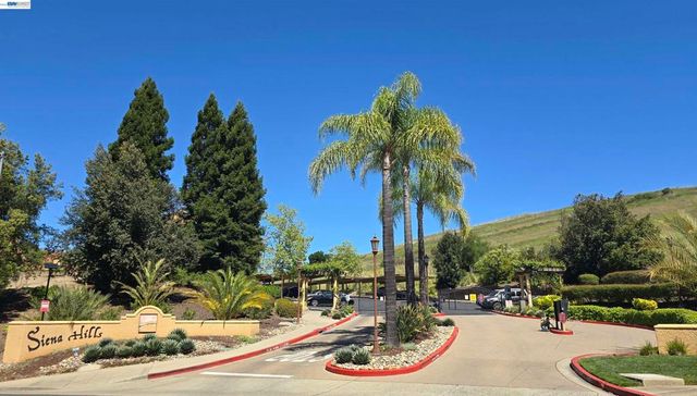 735 Watson Canyon Ct 218, San Ramon, CA 94582