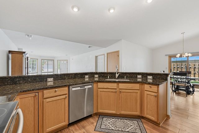 2011 27th AVENUE, Kenosha, WI 53140