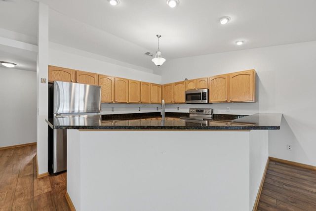 2011 27th AVENUE, Kenosha, WI 53140