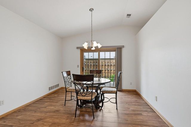2011 27th AVENUE, Kenosha, WI 53140