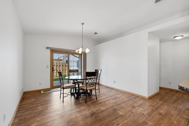 2011 27th AVENUE, Kenosha, WI 53140