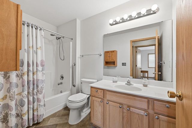 2011 27th AVENUE, Kenosha, WI 53140
