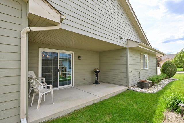 2011 27th AVENUE, Kenosha, WI 53140
