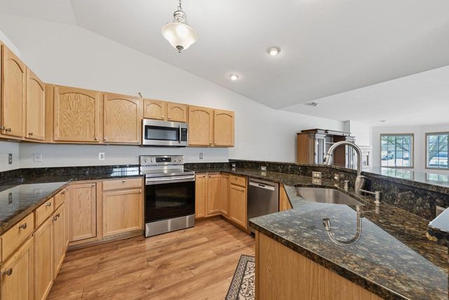 2011 27th AVENUE, Kenosha, WI 53140