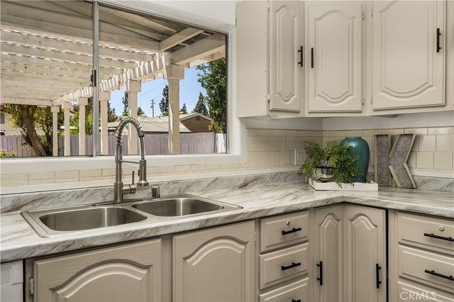 1314 N Flower, Santa Ana, CA 92706