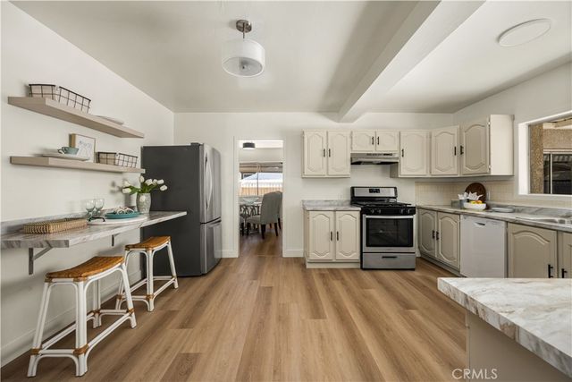 1314 N Flower, Santa Ana, CA 92706