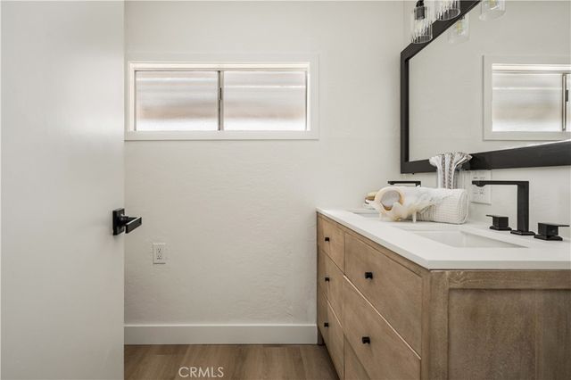 1314 N Flower, Santa Ana, CA 92706