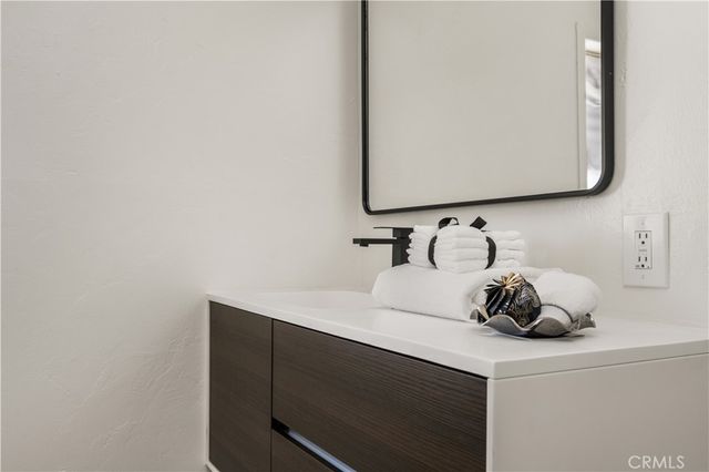 1314 N Flower, Santa Ana, CA 92706