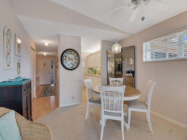 675 W Lake Jasmine Circle 208, Vero Beach, FL 32962