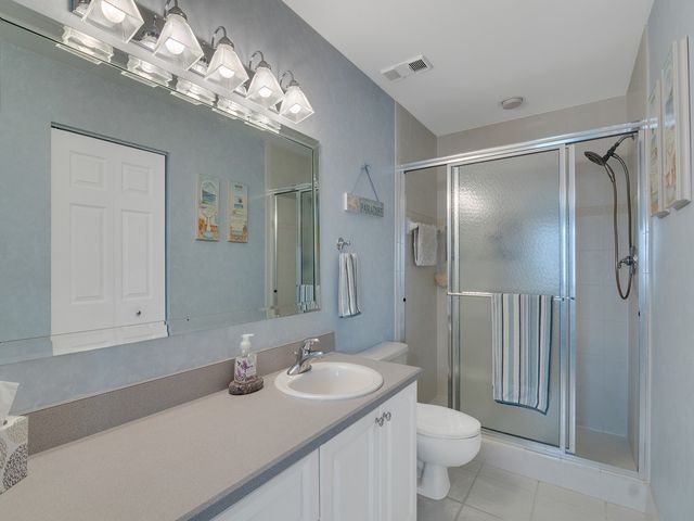 675 W Lake Jasmine Circle 208, Vero Beach, FL 32962