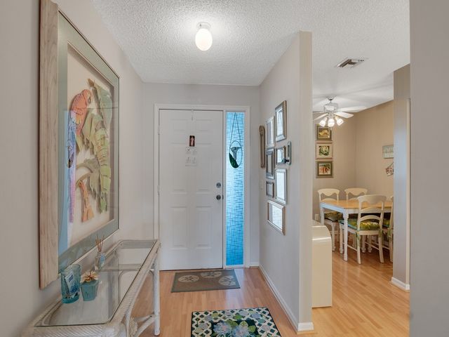 675 W Lake Jasmine Circle 208, Vero Beach, FL 32962