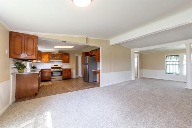 100 Plum Street, Chandler, IN 47610
