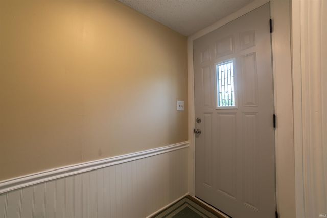 100 Plum Street, Chandler, IN 47610