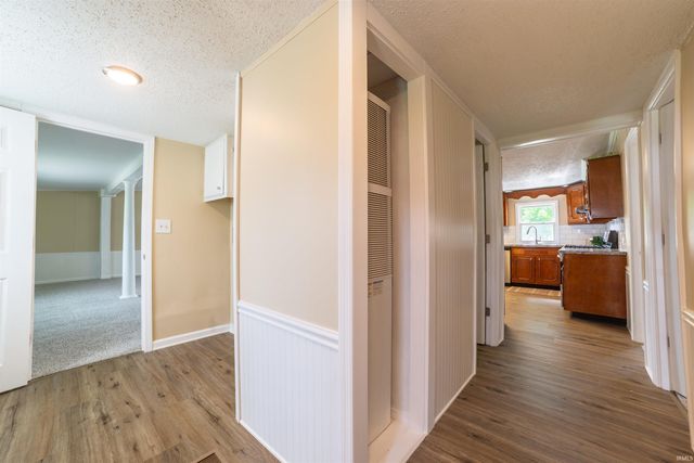 100 Plum Street, Chandler, IN 47610