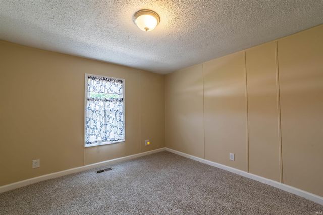 100 Plum Street, Chandler, IN 47610