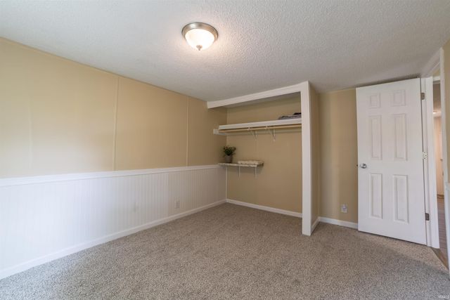 100 Plum Street, Chandler, IN 47610