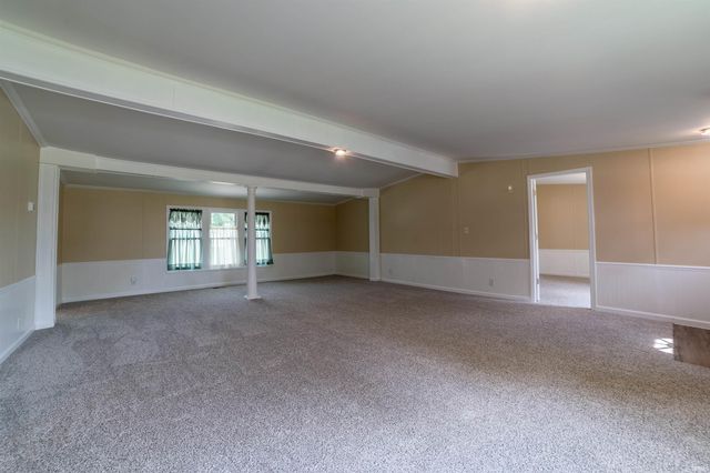 100 Plum Street, Chandler, IN 47610
