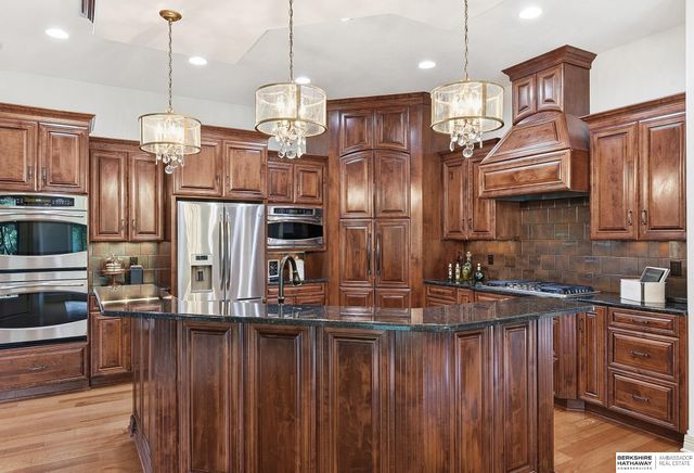 1215 S 200 Street, Omaha, NE 68130
