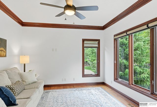 1215 S 200 Street, Omaha, NE 68130