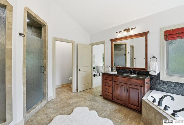 1215 S 200 Street, Omaha, NE 68130