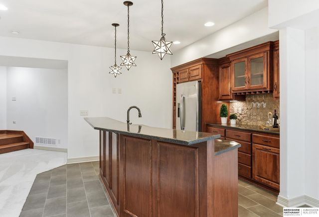 1215 S 200 Street, Omaha, NE 68130