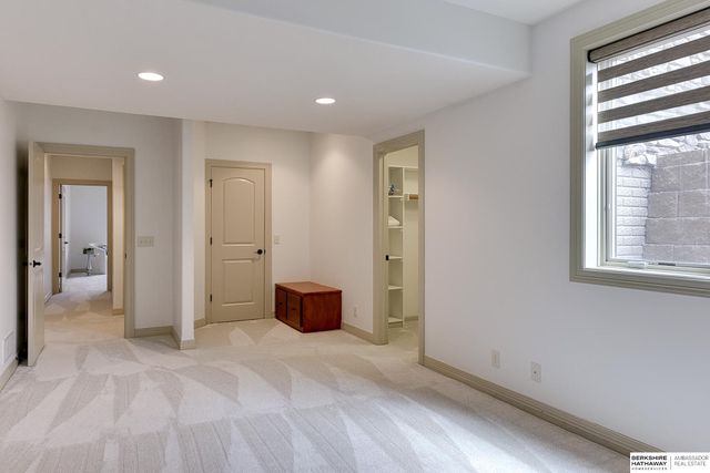 1215 S 200 Street, Omaha, NE 68130