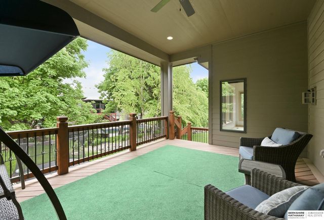 1215 S 200 Street, Omaha, NE 68130